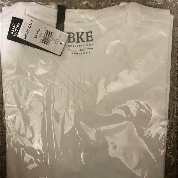 Men’s standard V neck BKE shirt - Picture 1 of 1